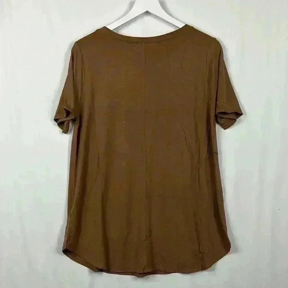 Zenana Women’s Top Dark Caramel L Relaxed Fit V-Neck Leopard Print Pocket Casual - Picture 2 of 8